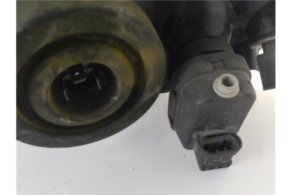 Recambio de faro delantero dcho para renault clio ii (xbo) 1.4 75cv referencia OEM IAM 085511140RX 085511130R 