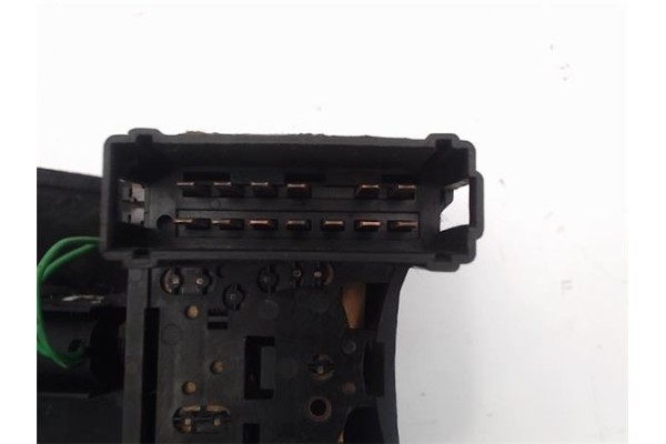 Recambio de mando limpiaparabrisas para renault megane i classic (la0) referencia OEM IAM 7700428235 428232A 