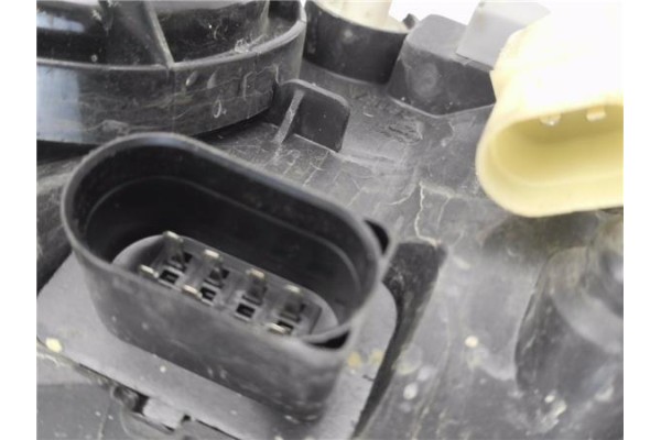Recambio de faro delantero dcho para seat ibiza (6k1) 1.9 sdi referencia OEM IAM 67743749 87585 