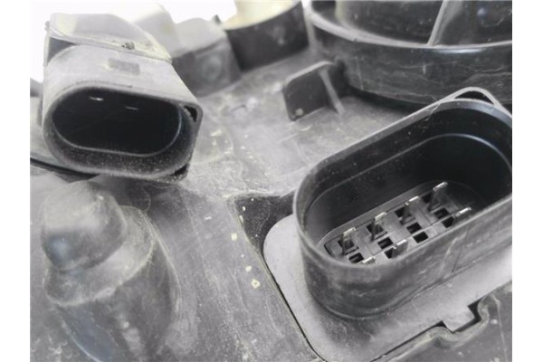 Recambio de faro delantero izquierdo para seat ibiza (6k1) 1.9 sdi referencia OEM IAM 67743739 87584 