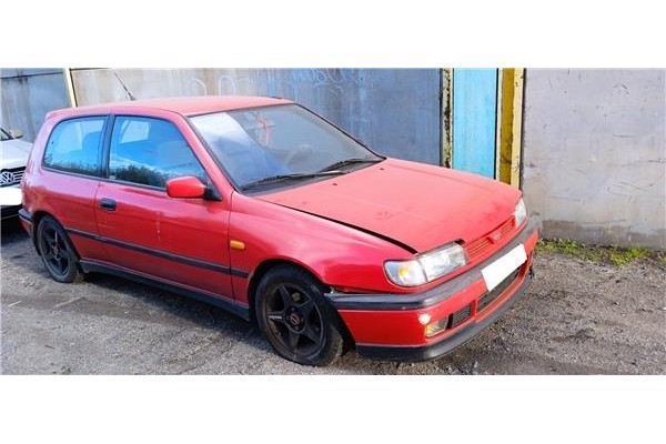 nissan sunny berlina (n14) del año 1995