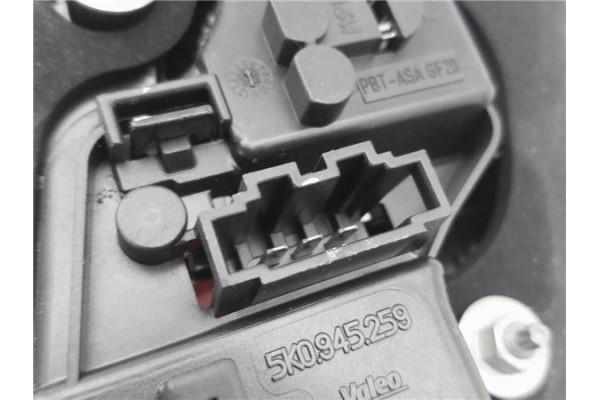 Recambio de piloto porton trasero izquierdo para volkswagen golf vi (5k1) 1.6 advance referencia OEM IAM 5K0945093G 89090892 