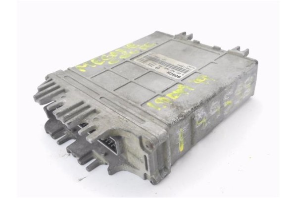 Recambio de centralita para renault megane i coupe (da0) 1.9 1.6e alize referencia OEM IAM 7700113863 281001969 