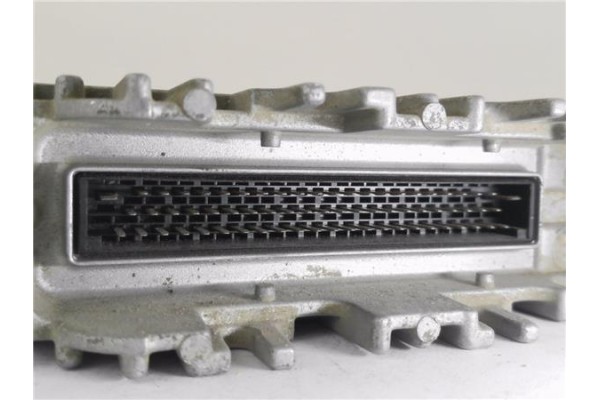 Recambio de centralita para renault megane i (ba0/1_) 1.9 dti referencia OEM IAM 7700105622 281001810 