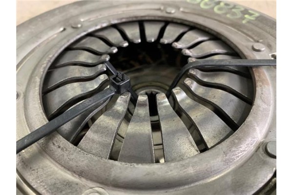 Recambio de disco embrague para ford focus c-max 1.6 referencia OEM IAM   