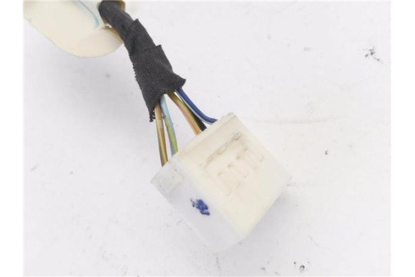 Recambio de retrovisor electrico izquierdo para chrysler pt cruiser 1.6 referencia OEM IAM E11015651  