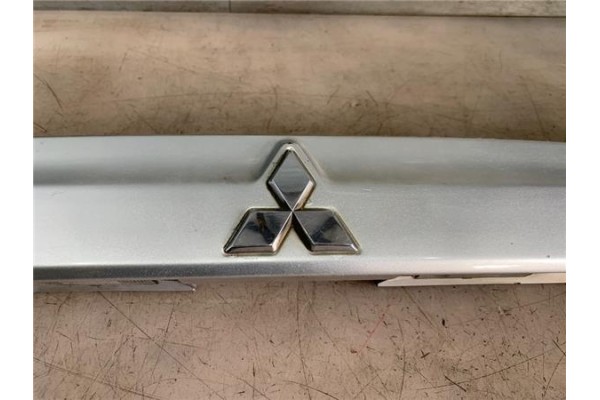 Recambio de moldura porton trasero para mitsubishi space star (dg0) 1.9 1900 di-d plus referencia OEM IAM 8341A016  