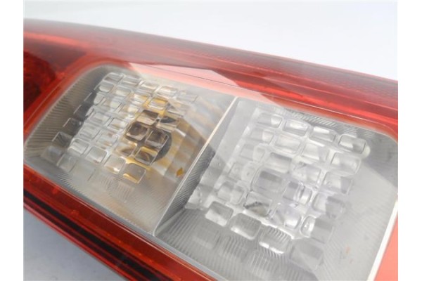 Recambio de piloto trasero derecho para ford fusion (cbk) 1.4 tdci referencia OEM IAM E410875  