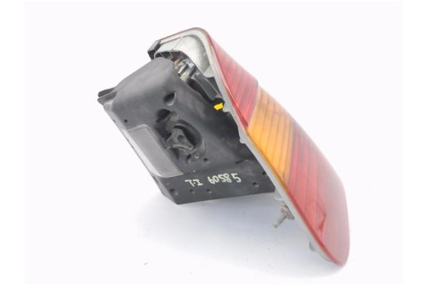 Recambio de piloto trasero izquierdo para bmw serie 3 berlina (e46) 2.0 320d referencia OEM IAM 63218383099 694653301 