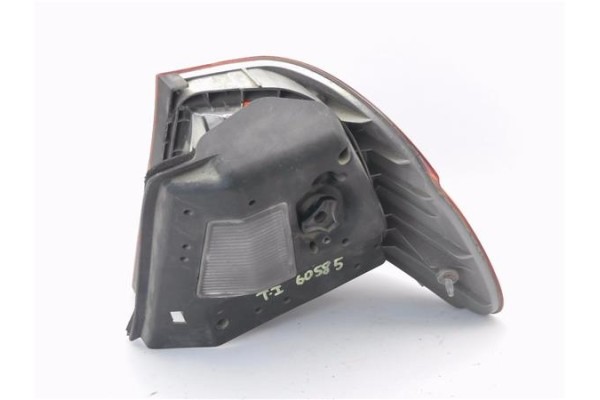 Recambio de piloto trasero izquierdo para bmw serie 3 berlina (e46) 2.0 320d referencia OEM IAM 63218383099 694653301 