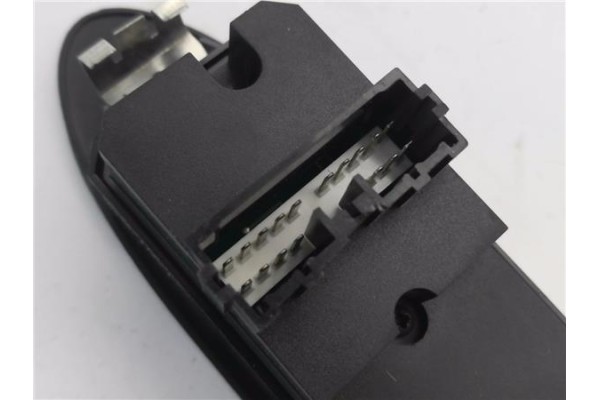 Recambio de mando elevalunas delantero izquierdo para mitsubishi space star (dg0) 1.3 16v (dg1a) referencia OEM IAM MR915962  