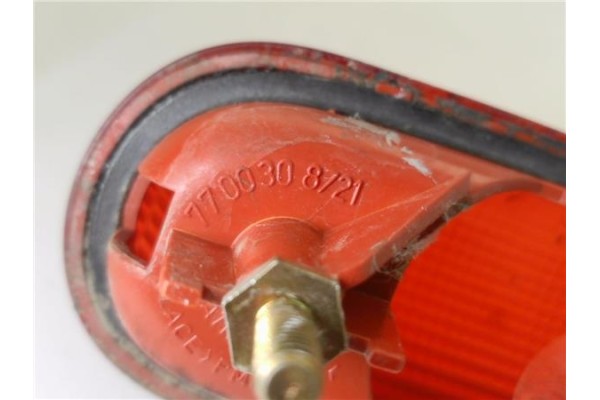Recambio de luz central de freno para nissan kubistar (x76) 1.2 referencia OEM IAM 7700308721  