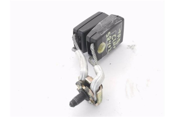 Recambio de anclaje cinturon trasero izquierdo para volkswagen passat berlina (3c2) 2.0 tdi 16v referencia OEM IAM 3C0857739B  
