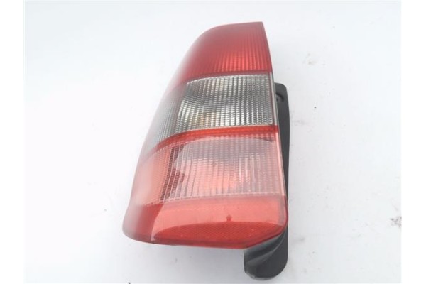 Recambio de piloto trasero izquierdo para mitsubishi space star (dg0) 1.3 16v (dg1a) referencia OEM IAM MR911209 MR2455 