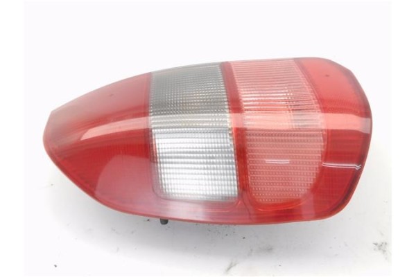 Recambio de piloto trasero izquierdo para mitsubishi space star (dg0) 1.3 16v (dg1a) referencia OEM IAM MR911209 MR2455 