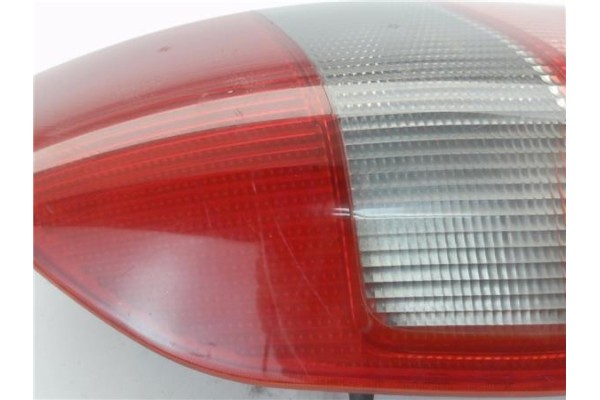 Recambio de piloto trasero izquierdo para mitsubishi space star (dg0) 1.3 16v (dg1a) referencia OEM IAM MR911209 MR2455 