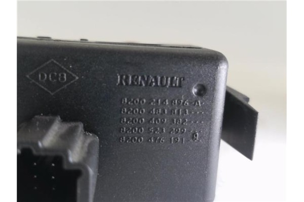 Recambio de interruptor luces emergencia para renault clio iii 1.5 dci (c/br1g) referencia OEM IAM 8200214896A 88300000 