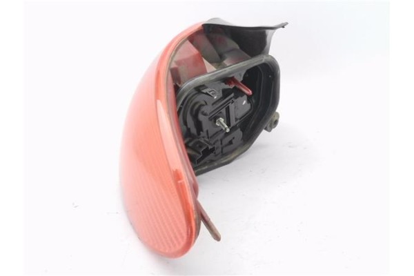 Recambio de piloto trasero derecho para peugeot 206 2.0 hdi 90 referencia OEM IAM E27203  
