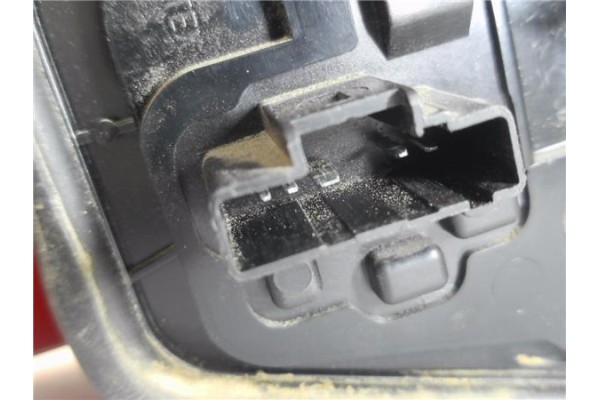 Recambio de piloto trasero derecho para peugeot 206 2.0 hdi 90 referencia OEM IAM E27203  