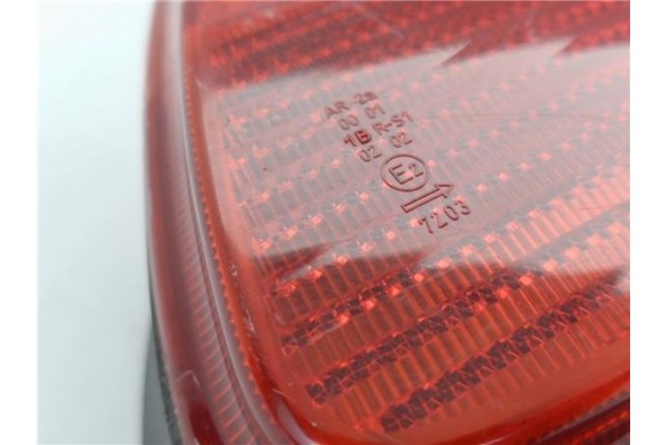 Recambio de piloto trasero derecho para peugeot 206 2.0 hdi 90 referencia OEM IAM E27203  