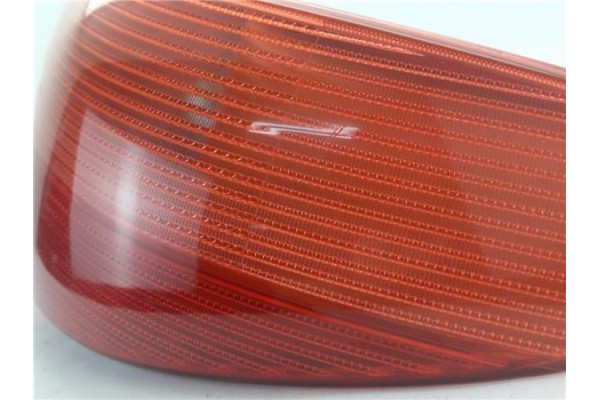 Recambio de piloto trasero derecho para peugeot 206 2.0 hdi 90 referencia OEM IAM E27203  