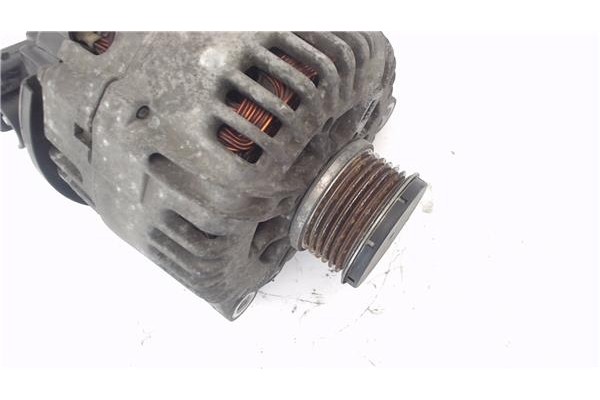 Recambio de alternador para peugeot 207 1.6 hdi referencia OEM IAM 5705NH  