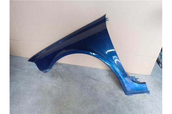 Recambio de aleta delantero izquierda para renault laguna ii (bg0) 2.2 dci (bg09) referencia OEM IAM 7701475993  