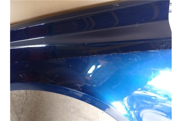 Recambio de aleta delantero izquierda para renault laguna ii (bg0) 2.2 dci (bg09) referencia OEM IAM 7701475993  