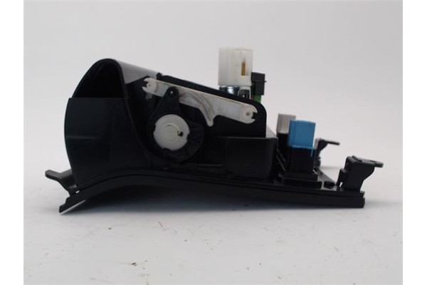 Recambio de cenicero para volkswagen golf vi (5k1) 1.6 advance referencia OEM IAM 5K0857961A  