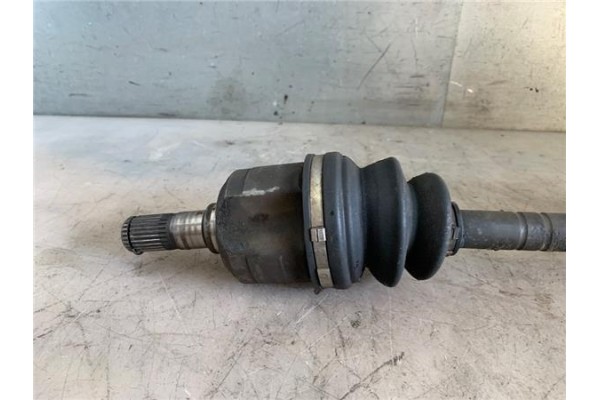Recambio de palier delantero izquierdo para hyundai lantra familiar (rd) 1.6 16v referencia OEM IAM 4950729A00  