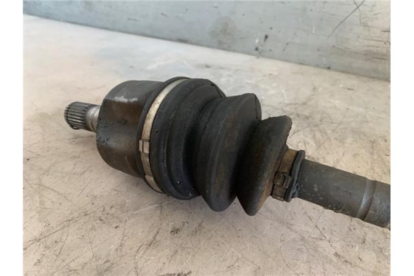 Recambio de palier delantero izquierdo para hyundai lantra familiar (rd) 1.6 16v referencia OEM IAM 4950729A00  