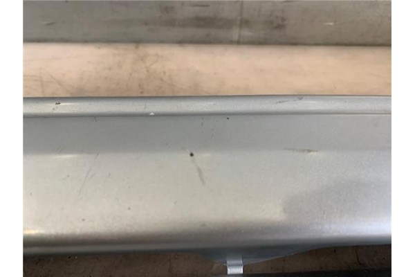 Recambio de rejilla paragolpes delantero para land rover discovery 2.7 td referencia OEM IAM   