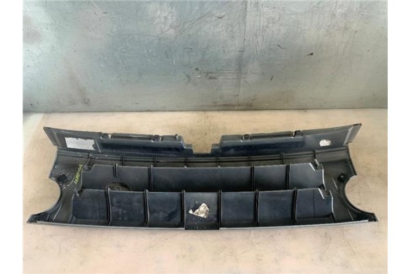Recambio de rejilla paragolpes delantero para land rover discovery 2.7 td referencia OEM IAM   