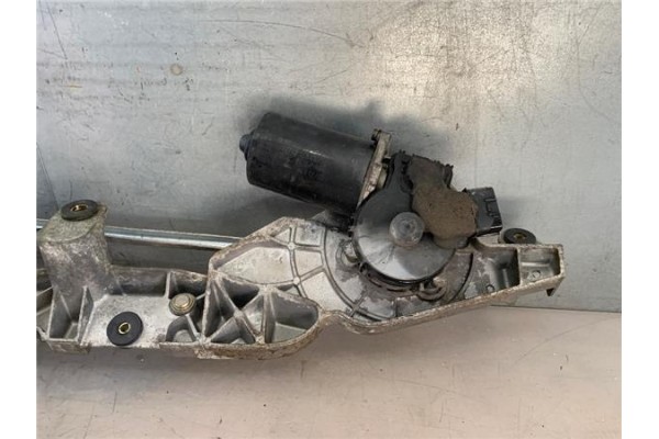Recambio de motor limpiaparabrisas delantero para nissan almera tino (v10m) 1.8 referencia OEM IAM 0390241  