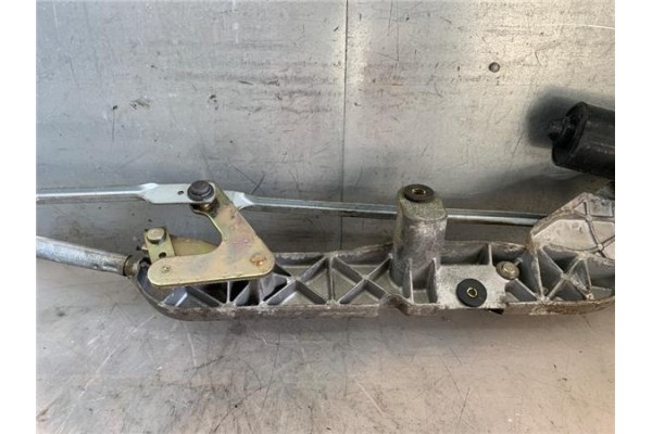 Recambio de motor limpiaparabrisas delantero para nissan almera tino (v10m) 1.8 referencia OEM IAM 0390241  