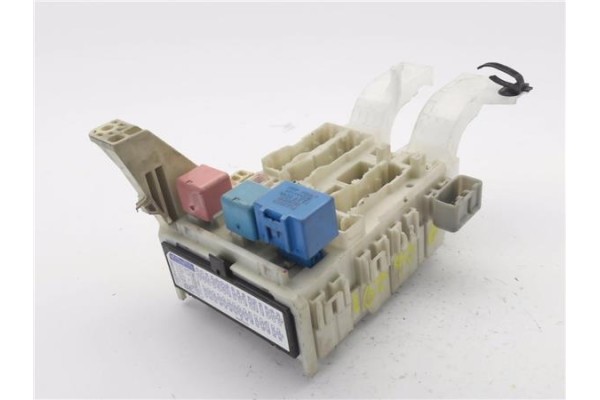 Recambio de caja reles para toyota yaris (ksp9/scp9/nlp9) 1.3 vvt-i referencia OEM IAM 8273052700 8G021960 