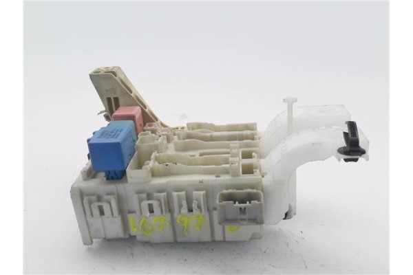 Recambio de caja reles para toyota yaris (ksp9/scp9/nlp9) 1.3 vvt-i referencia OEM IAM 8273052700 8G021960 