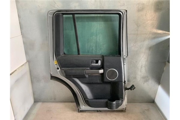 Recambio de puerta trasero izquierda para land rover discovery 2.7 td referencia OEM IAM   
