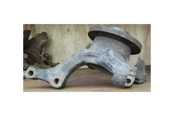 Recambio de mangueta delantero derecha para volkswagen golf ii (191/193) 1.8 gti referencia OEM IAM   