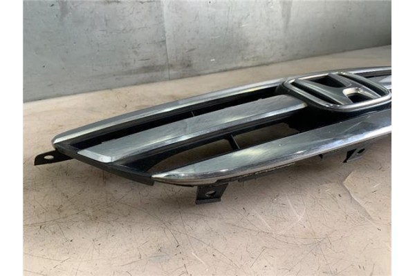 Recambio de rejilla paragolpes delantero para honda fr-v (be) 1.7 referencia OEM IAM   