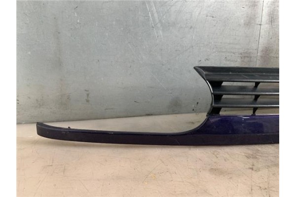 Recambio de rejilla capo para volkswagen golf iii (1h1) 1.6 referencia OEM IAM 1H6853653C  