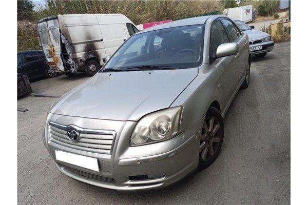 toyota avensis berlina (t25) del año 2003
