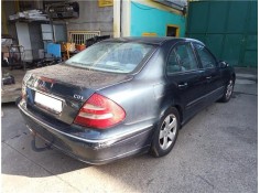 mercedes-benz clase e (bm 211) berlina del año 2004