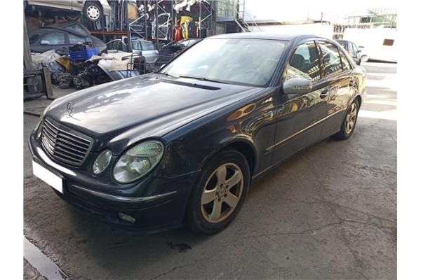 mercedes-benz clase e (bm 211) berlina del año 2004