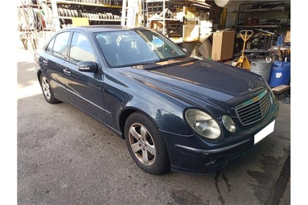 mercedes-benz clase e (bm 211) berlina del año 2004