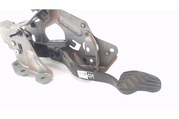 Recambio de pedal embrague para nissan qashqai ii (j11e) 1.2 n-connecta referencia OEM IAM 465038803RB  