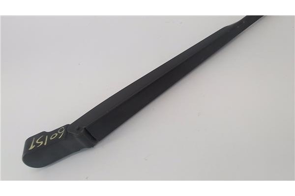 Recambio de brazo limpiaparabrisas delantero izquierdo para dacia sandero i 1.4 referencia OEM IAM 288812938R 6001550816 
