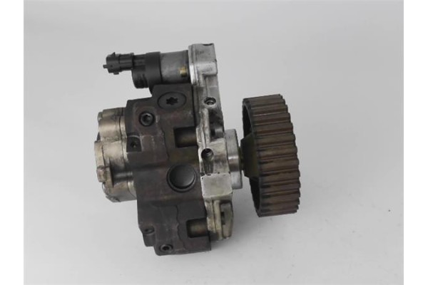 Recambio de bomba inyectora para peugeot 206 1.4 hdi eco 70 referencia OEM IAM 9637317380 0445010042 