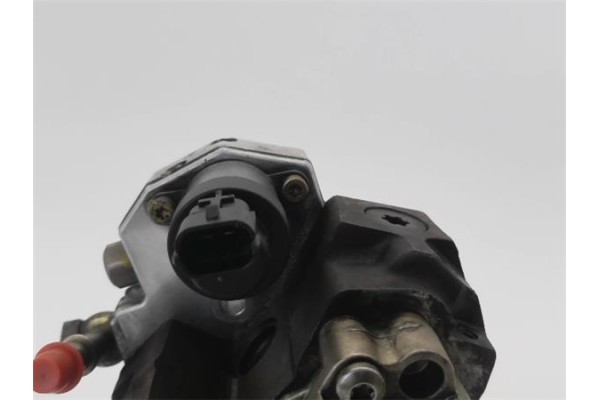 Recambio de bomba inyectora para peugeot 206 1.4 hdi eco 70 referencia OEM IAM 9637317380 0445010042 