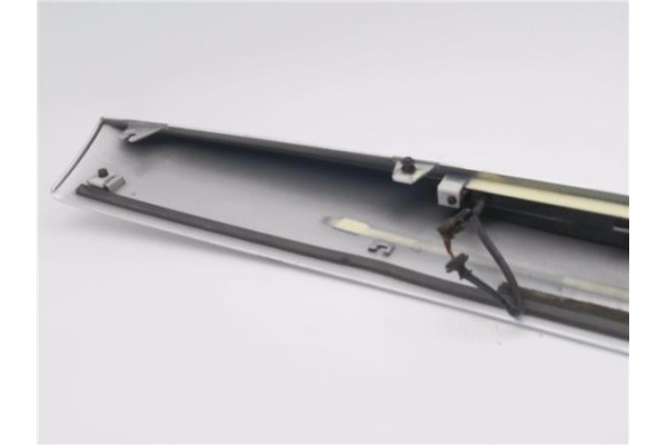 Recambio de aleron trasero para seat ibiza (6l1) 1.9 sdi referencia OEM IAM 6L6827933D  